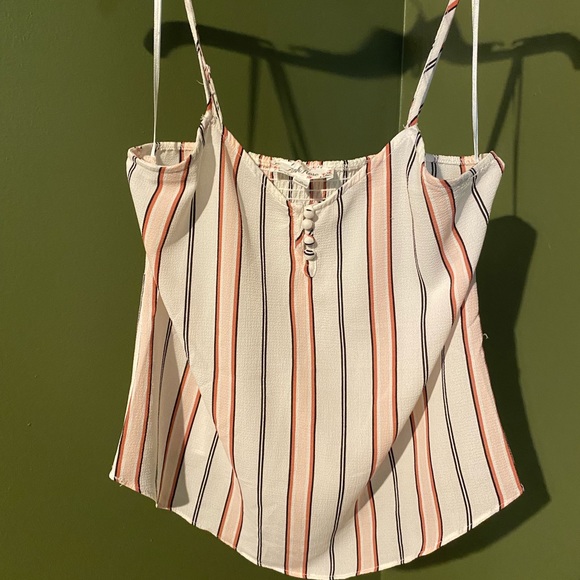 🌟V-neck Striped Cami Top🌟 - Picture 3 of 6